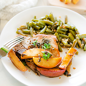 Baked Apple Pork Chops and Green Beans
